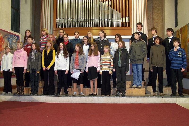 Koncert pěveckých sborů a žáků pěveckého oddělení – koncertní síň kostela Nejsvětější Trojice – 31. 10. 2008