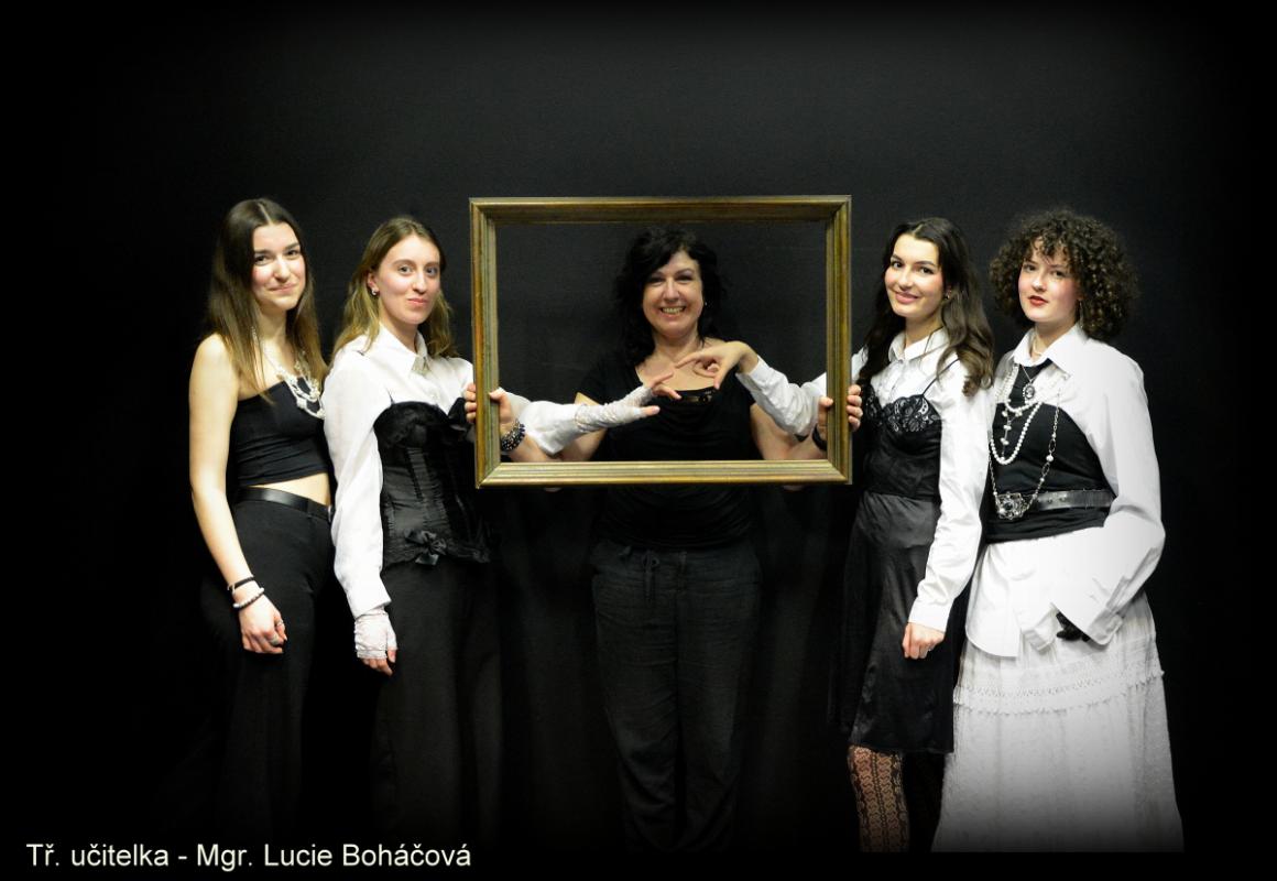 Absolventi výtvarného a&nbsp;tanečního oboru školního roku 2025/2026