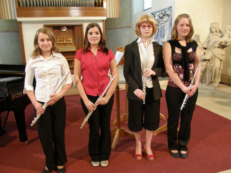 Jarní koncert sólistů – koncertní síň kostela Nejsvětější Trojice – 13. 5. 2008