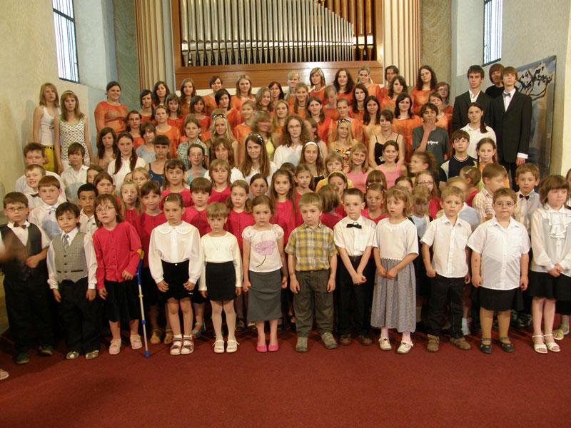 Jarní koncert sborů – koncertní síň kostela Nejsvětější Trojice – 30. 5. 2008